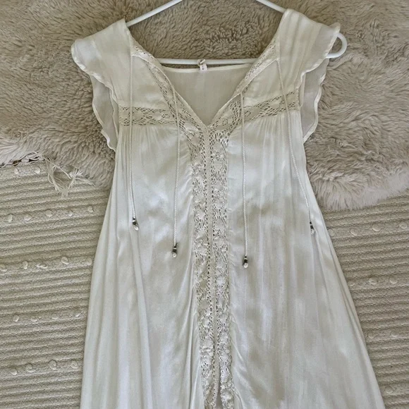 Spell Dresses | Spell White Embroidered Maxi Dress | Color: White | Size: Xs | Kaiulanisc's Closet